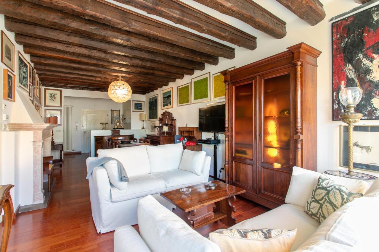 Ca' Al Giglio - Appartamento Vista Canale Veneţia Exterior foto