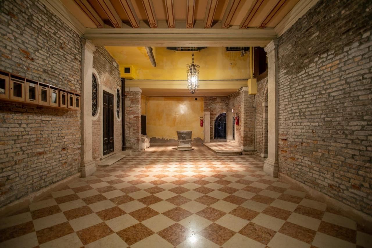 Ca' Al Giglio - Appartamento Vista Canale Veneţia Exterior foto