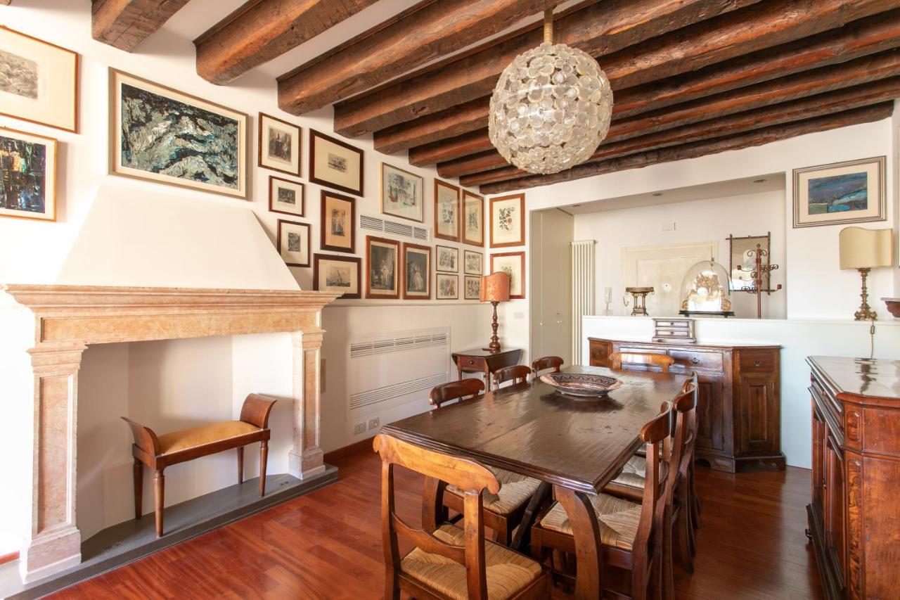 Ca' Al Giglio - Appartamento Vista Canale Veneţia Exterior foto